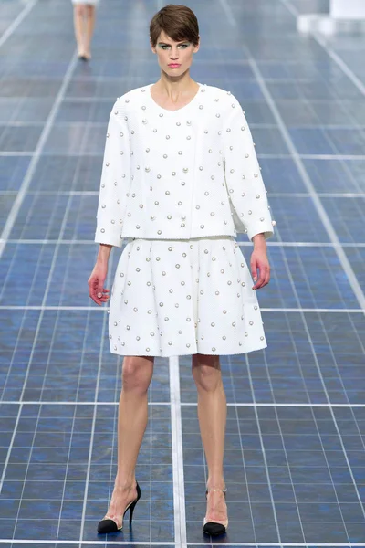 Look 5
